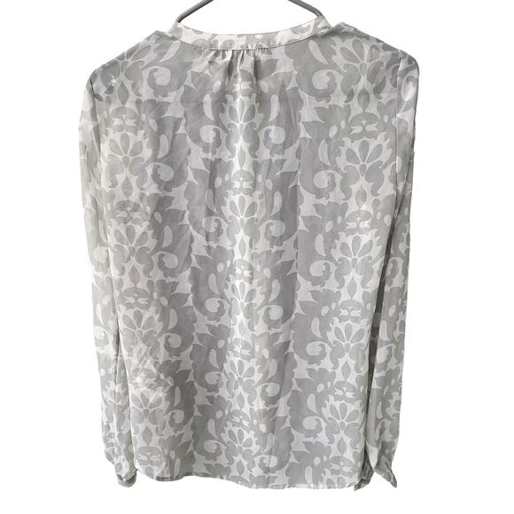 Banana Republic Sheer Gray and White Button Up - XS - Picture 2 of 3